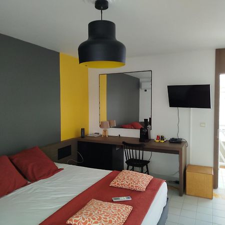 Studio avec GRANDE PISCINE, PLAGE Cannelle Caraïbes Saint-Francois  Extérieur photo