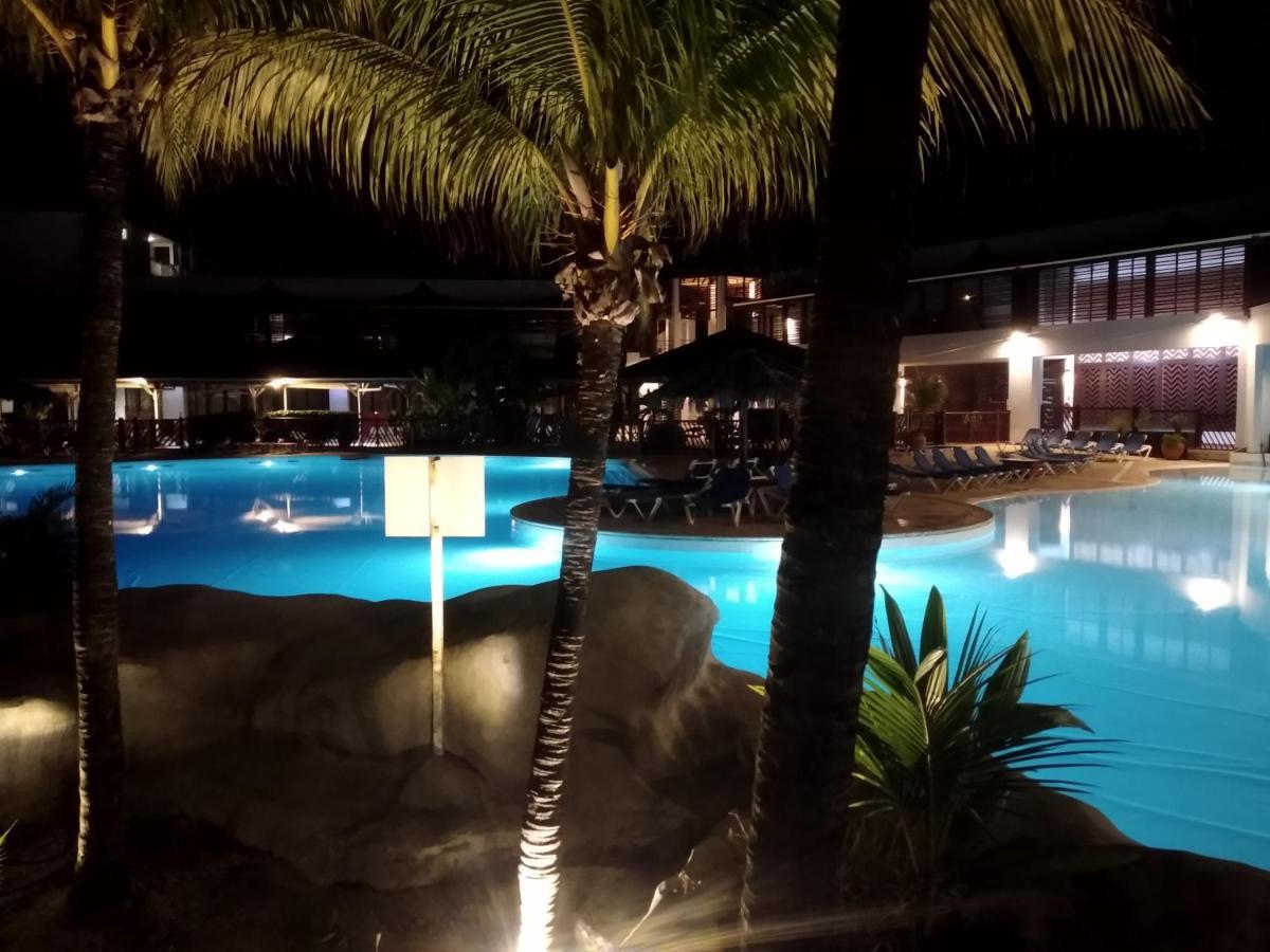 Studio avec GRANDE PISCINE, PLAGE Cannelle Caraïbes Saint-Francois  Extérieur photo